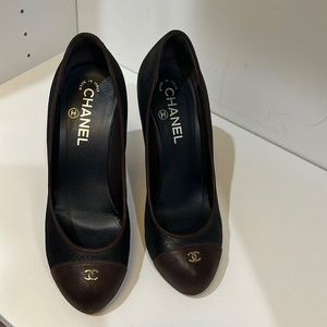 CHANEL HEELS G26889